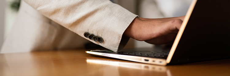 Cropped Male hands laptop for hero banner 2023 01 23